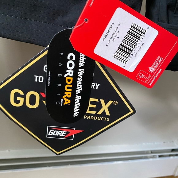 Supreme The North Face Expedition Jacket (FW18) - Picture 7 of 13